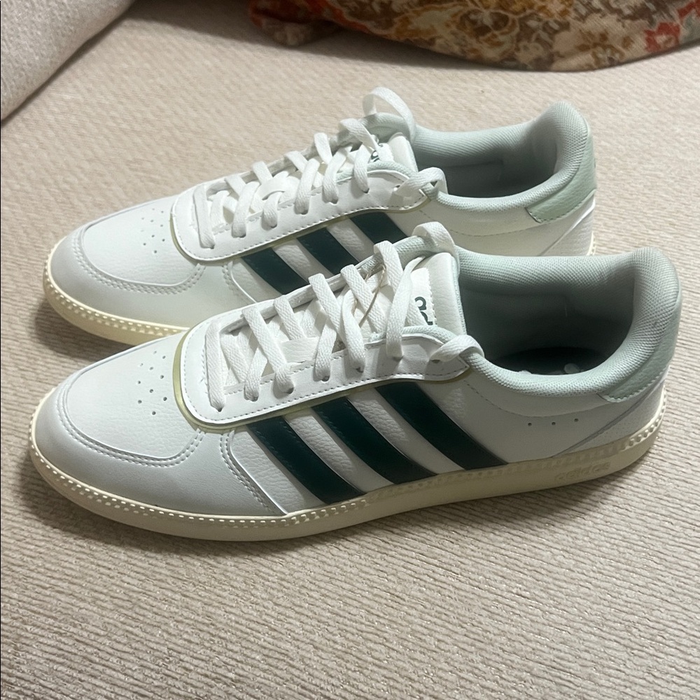 adidas Breaknet Sleek Sneaker - Picture 8 of 13